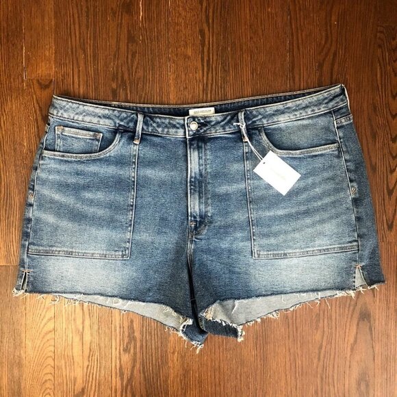 NWT Good American Cutoff Denim Shorts - Picture 1 of 5